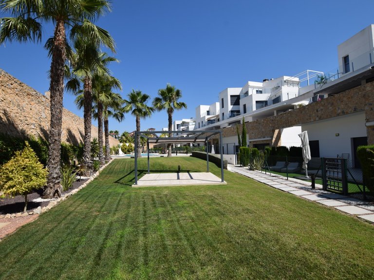 Penthouse for Sale in Pau 8, Villamartin, Alicante 27