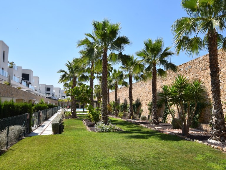 Penthouse for Sale in Pau 8, Villamartin, Alicante 28