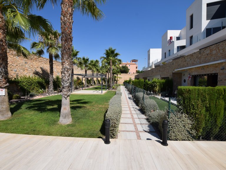 Penthouse for Sale in Pau 8, Villamartin, Alicante 26