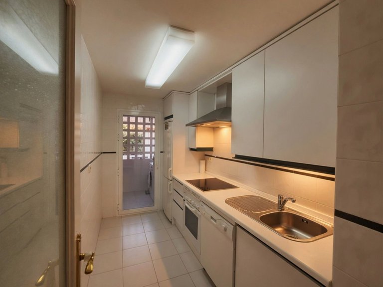 Apartment for Sale in Nueva Andalucía, Malaga 12