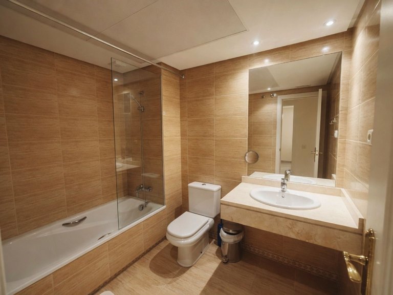 Apartment for Sale in Nueva Andalucía, Malaga 14