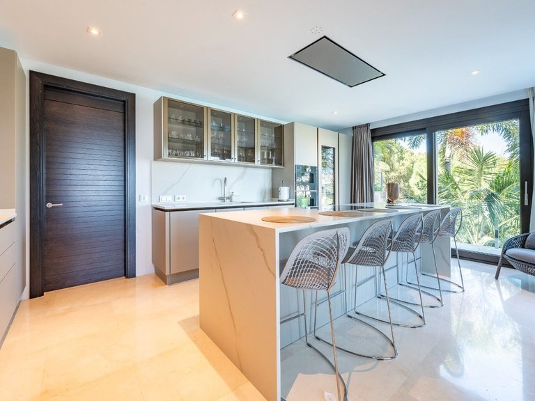 Villa for Sale in Los Flamingos, Malaga 22