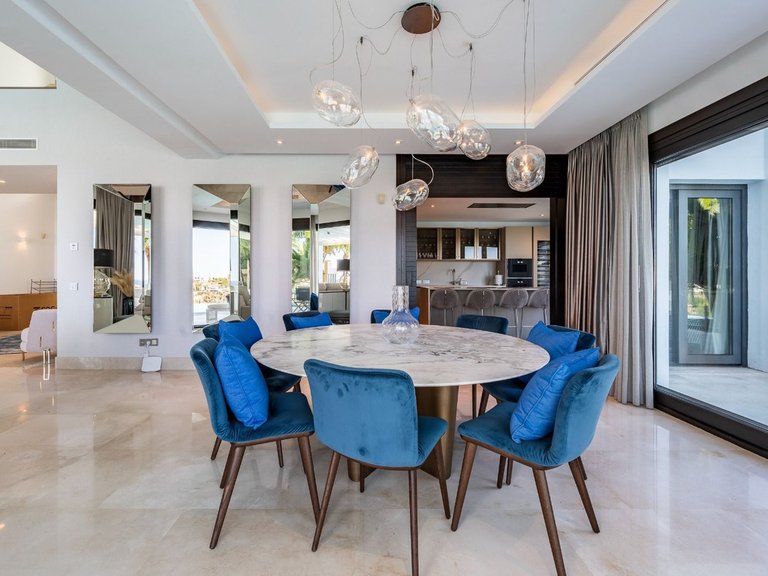 Villa for Sale in Los Flamingos, Malaga 23
