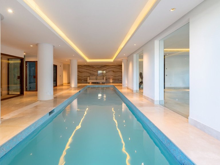 Villa for Sale in Los Flamingos, Malaga 24
