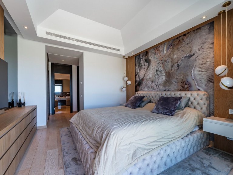 Villa for Sale in Los Flamingos, Malaga 38