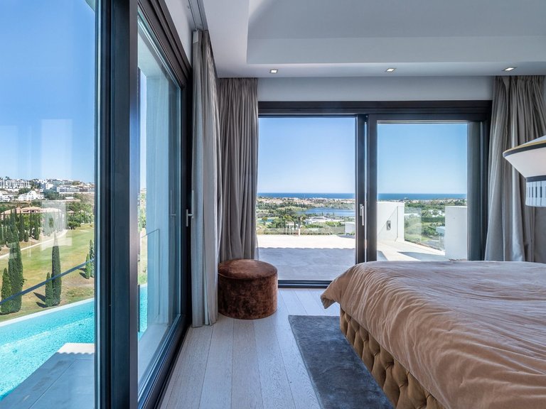 Villa for Sale in Los Flamingos, Malaga 44