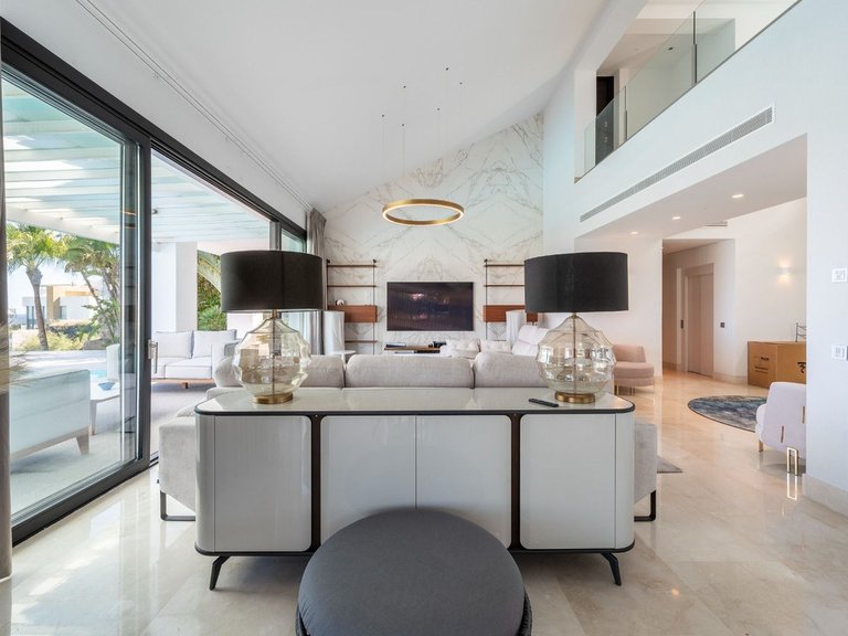 Villa for Sale in Los Flamingos, Malaga 46