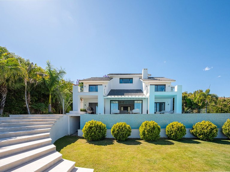 Villa for Sale in Los Flamingos, Malaga 49