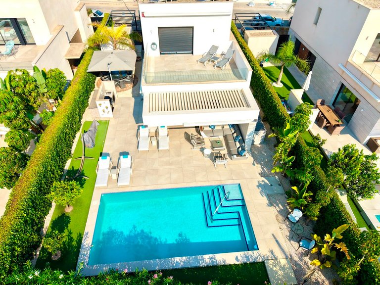 Villa for Sale in Los Montesinos, Alicante 2