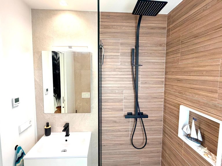 Villa for Sale in Los Montesinos, Alicante 37