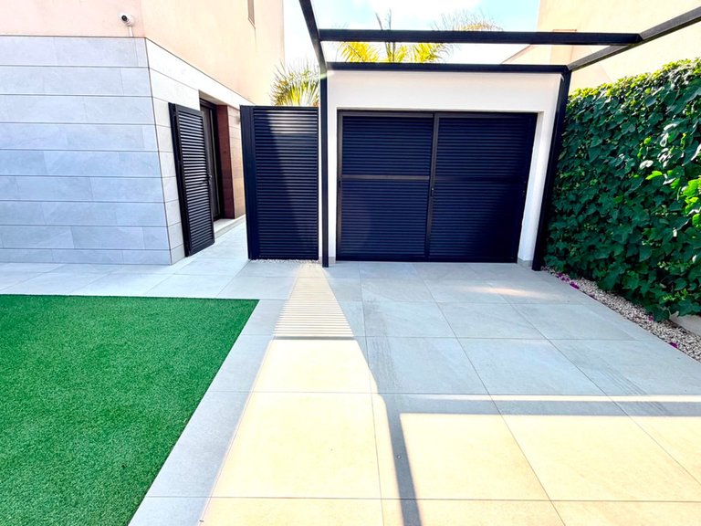 Villa for Sale in Los Montesinos, Alicante 50