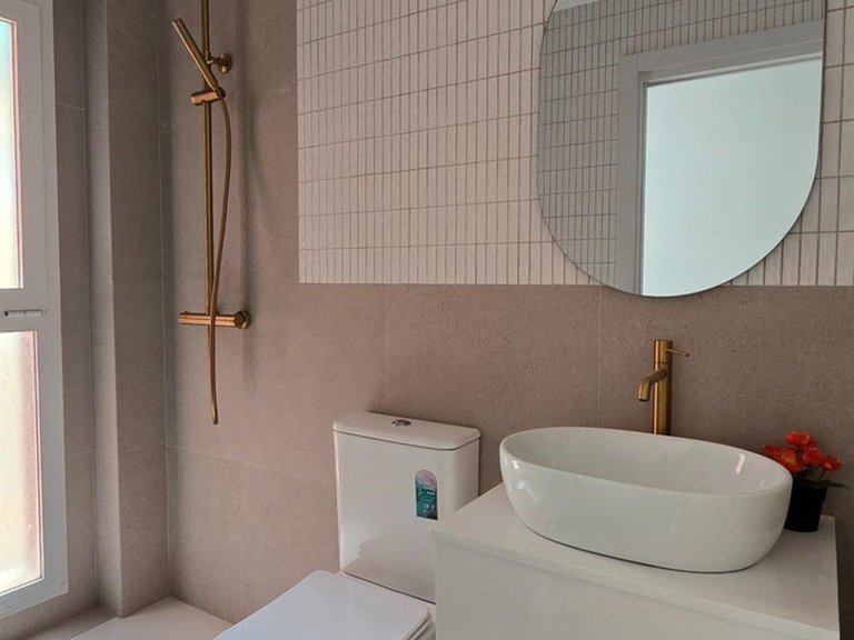 Apartment for Sale in Málaga, Malaga 15