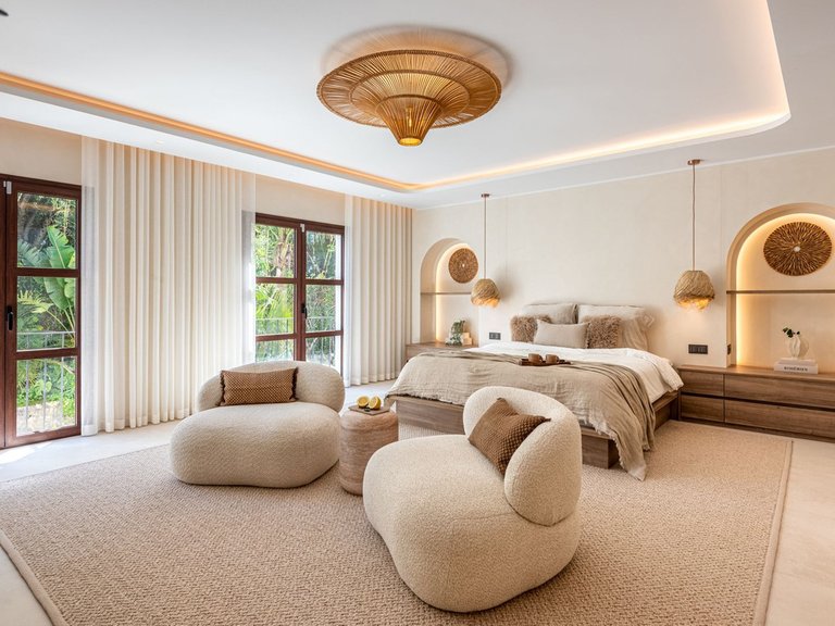 Town House for Sale in The Golden Mile, Malaga 15