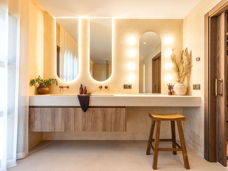 Town House for Sale in The Golden Mile, Malaga 20