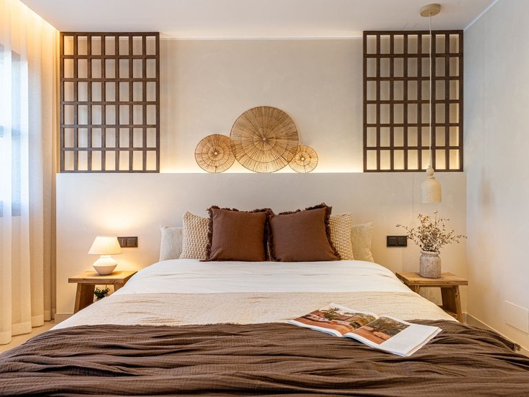 Town House for Sale in The Golden Mile, Malaga 24
