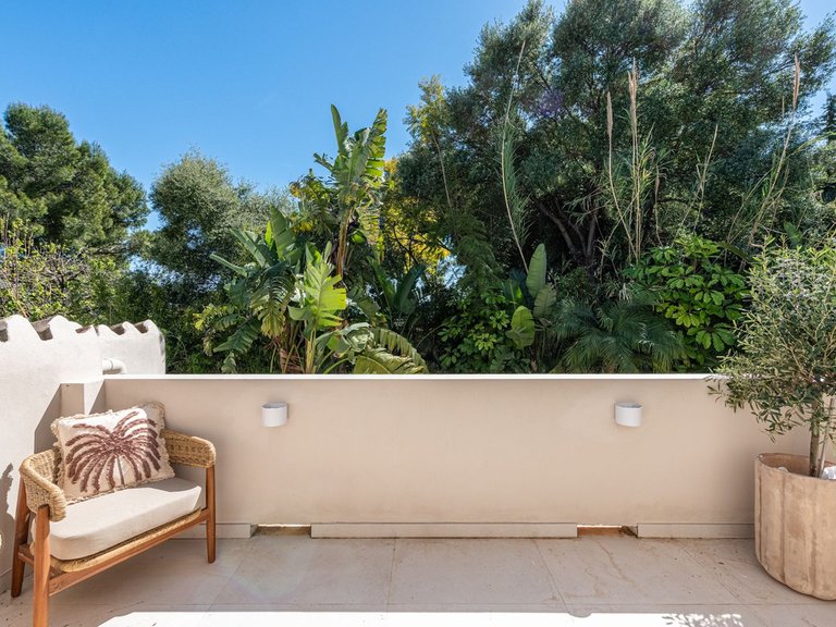 Town House for Sale in The Golden Mile, Malaga 29