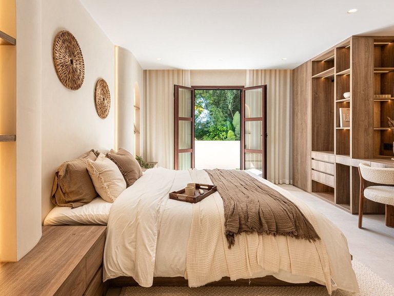 Town House for Sale in The Golden Mile, Malaga 30