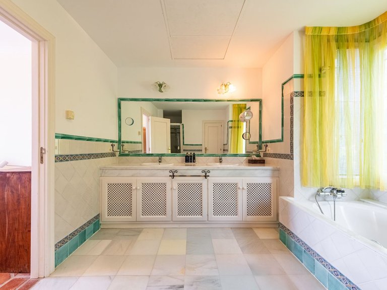 Villa for Sale in Casares Playa, Malaga 16