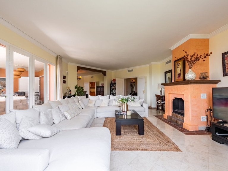 Villa for Sale in Casares Playa, Malaga 4