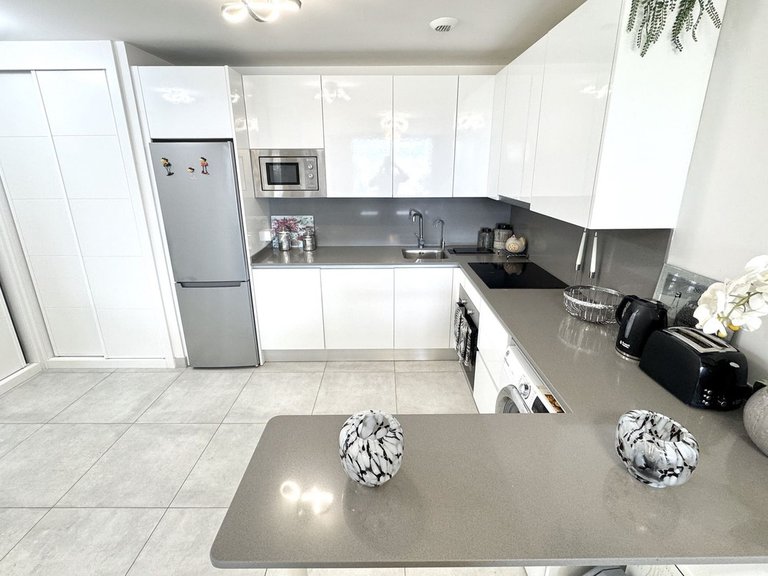 Apartment for Sale in La Cala De Mijas, Malaga 5
