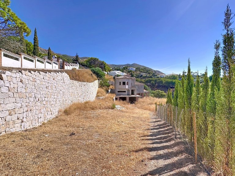 Villa for Sale in Valtocado, Malaga 3