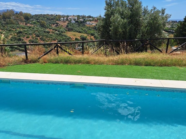 Villa for Sale in Estepona, Malaga 28
