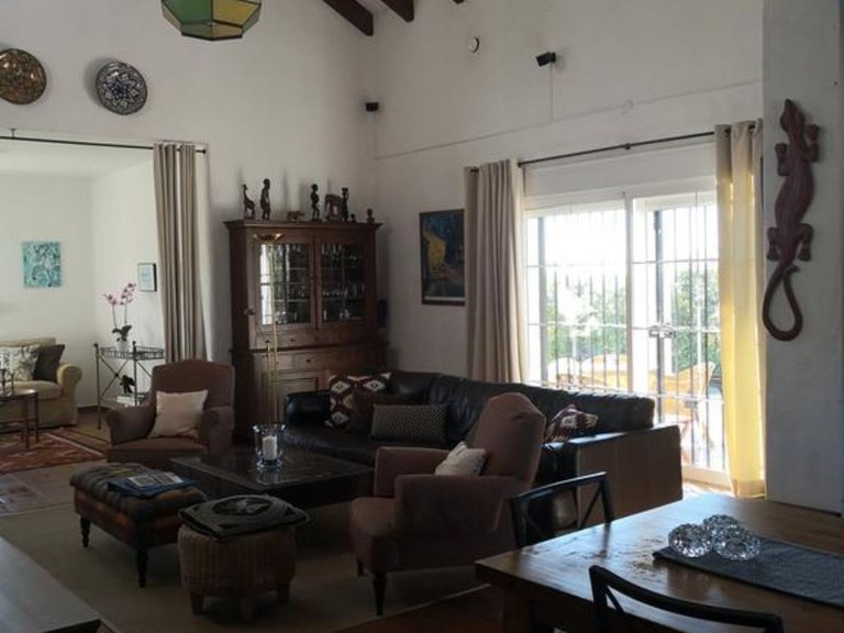 Villa for Sale in Estepona, Malaga 4