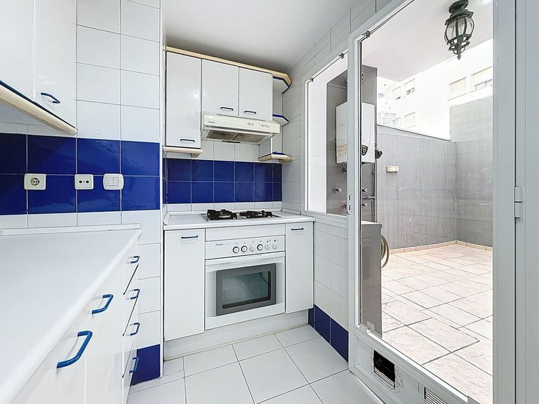 Apartment for Sale in San Pedro De Alcántara, Malaga 11