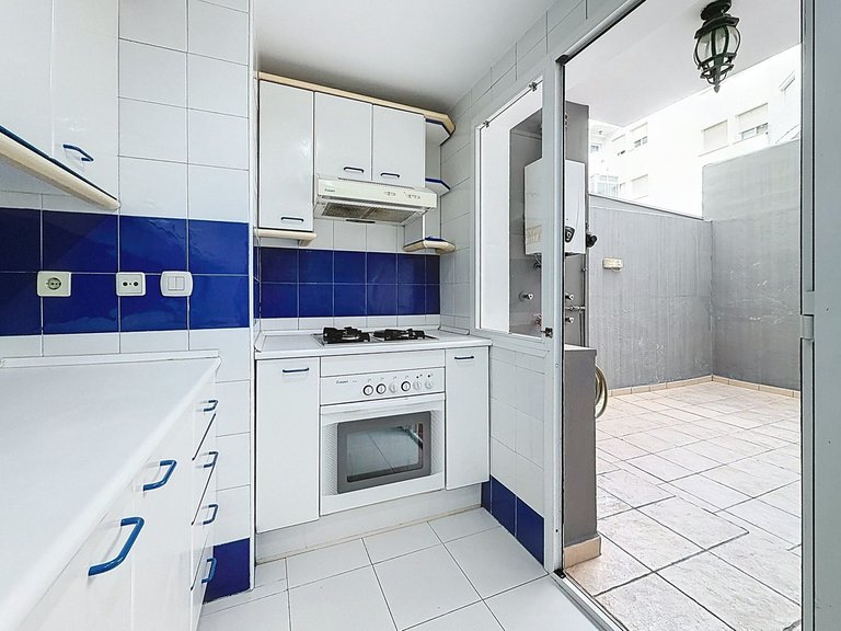 Apartment for Sale in San Pedro De Alcántara, Malaga 12