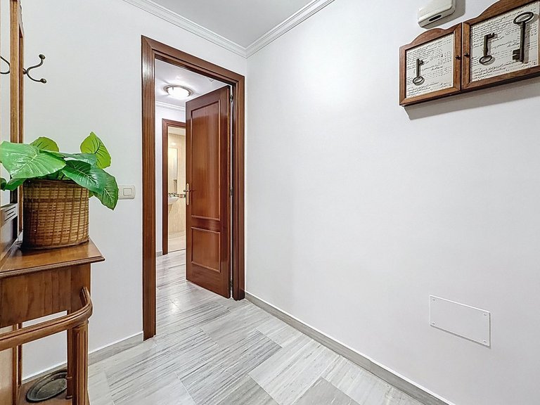 Apartment for Sale in San Pedro De Alcántara, Malaga 18
