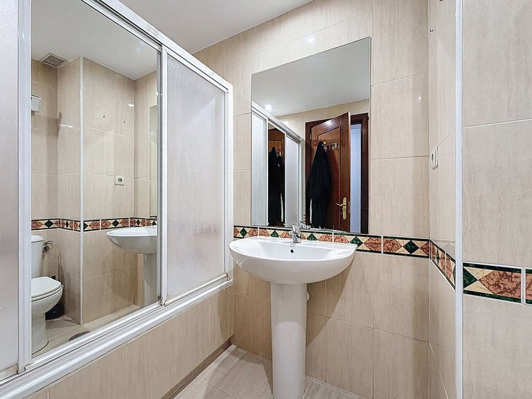 Apartment for Sale in San Pedro De Alcántara, Malaga 33