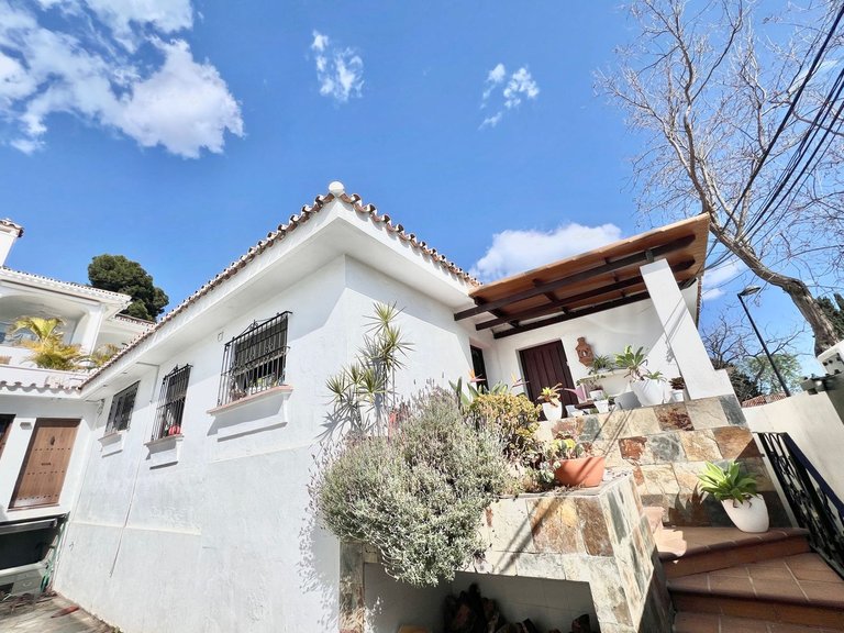 Villa for Sale in Nueva Andalucía, Malaga 20