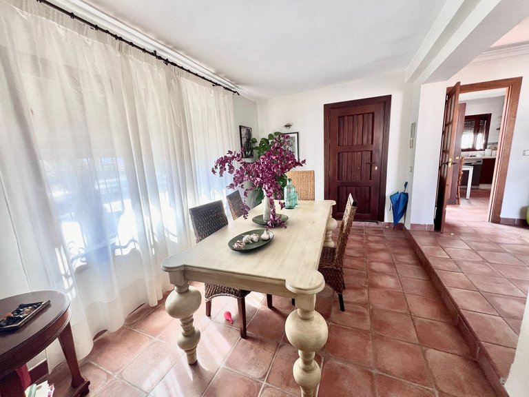 Villa for Sale in Nueva Andalucía, Malaga 6