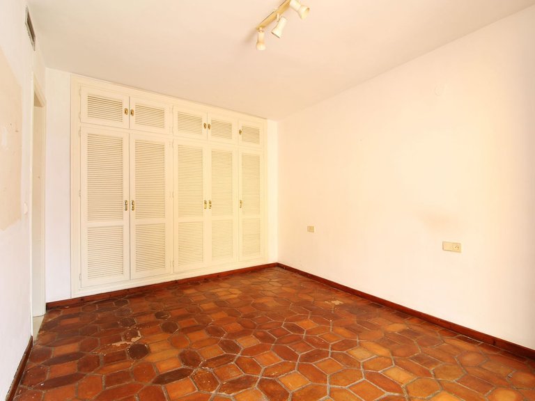 Villa for Sale in Guadalmina Baja, Malaga 13