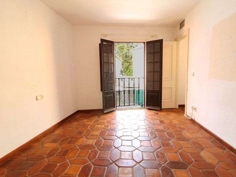 Villa for Sale in Guadalmina Baja, Malaga 14