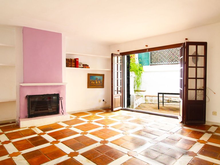 Villa for Sale in Guadalmina Baja, Malaga 3