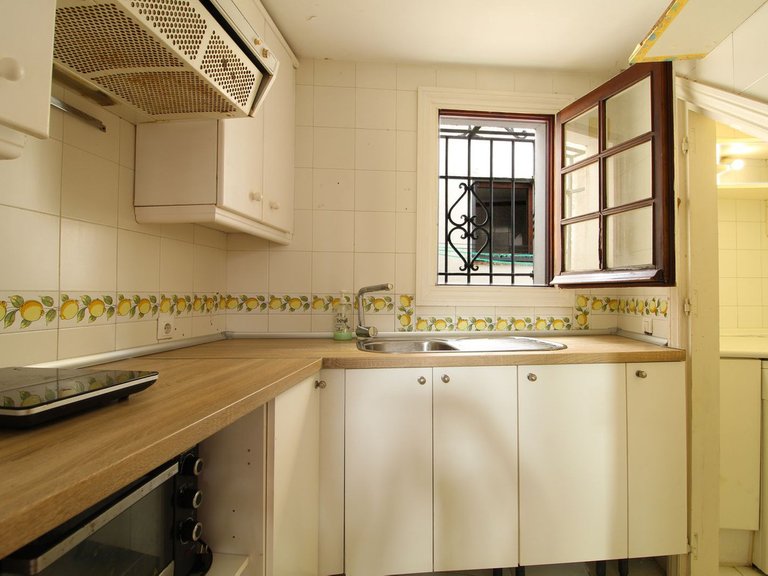 Villa for Sale in Guadalmina Baja, Malaga 7