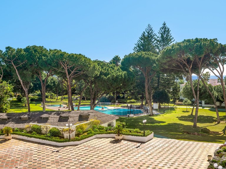 Apartment for Sale in Puerto Banús, Malaga 61