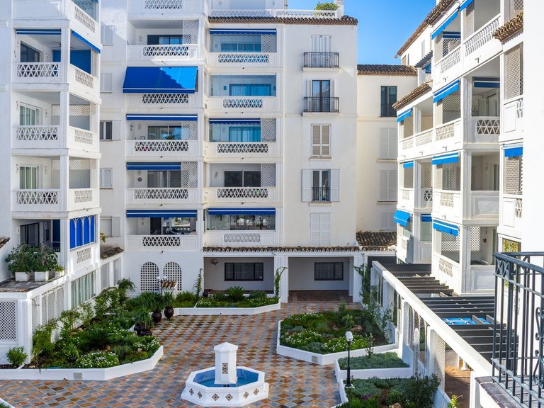 Apartment for Sale in Puerto Banús, Malaga 65