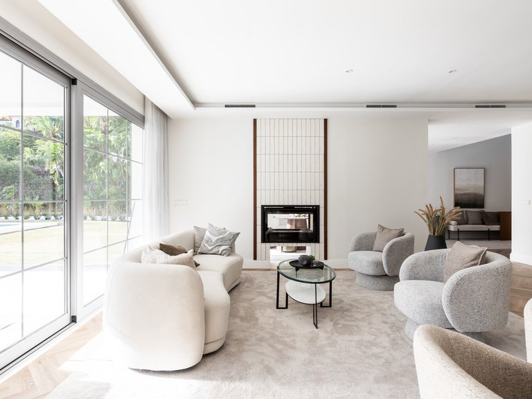 Villa for Sale in Los Arqueros, Malaga 10