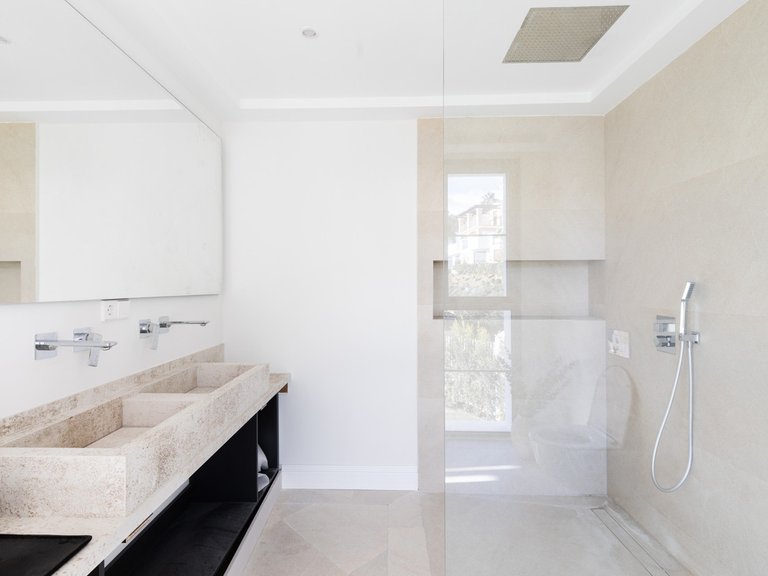 Villa for Sale in Los Arqueros, Malaga 15