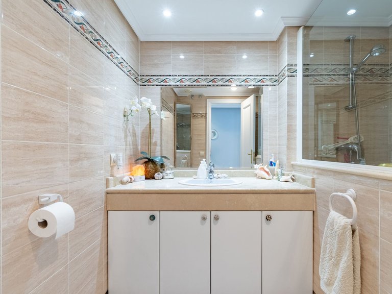 Apartment for Sale in Estepona, Malaga 28
