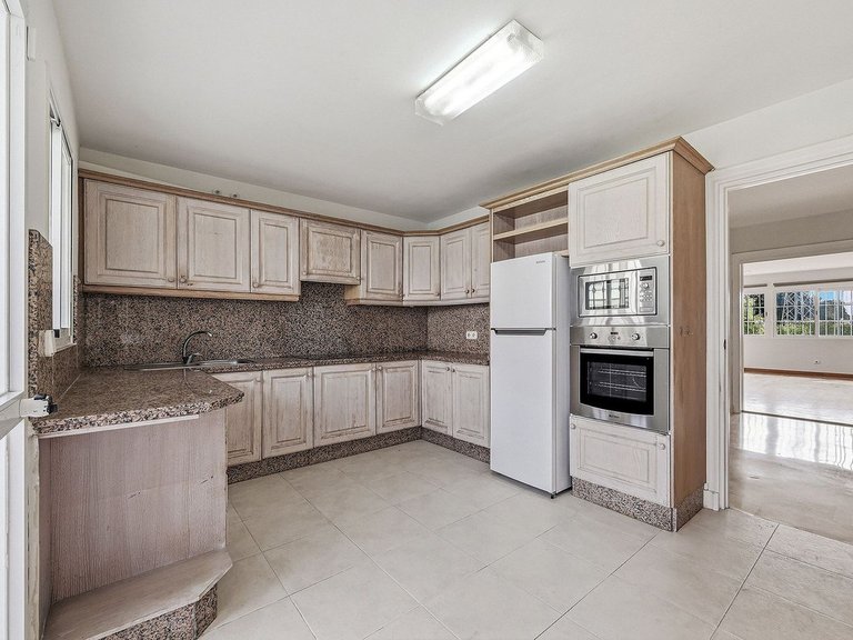 Villa for Sale in Nueva Andalucía, Malaga 7