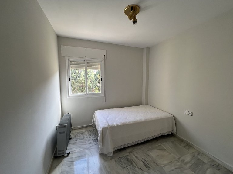 Apartment for Sale in Parque Clavero, Malaga 28