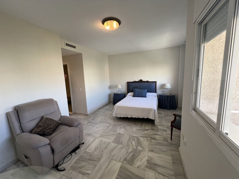 Apartment for Sale in Parque Clavero, Malaga 35