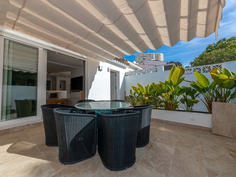 Villa for Sale in Nueva Andalucía, Malaga 1