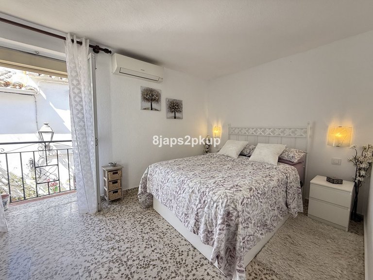 Villa for Sale in Estepona, Malaga 4