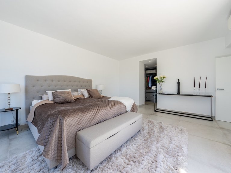 Apartment for Sale in Nueva Andalucía, Malaga 14