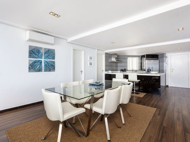 Apartment for Sale in Puerto Banús, Malaga 17
