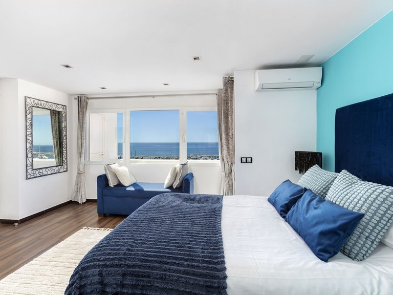 Apartment for Sale in Puerto Banús, Malaga 18